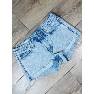 Gap Slim Cut Off Shorts